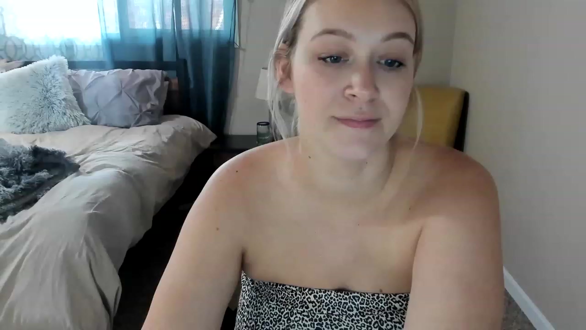Gallery image thumbnail from ShylaMarie1's myfreecams stream on, 03/27/2023, 17:50 image 9 of 20