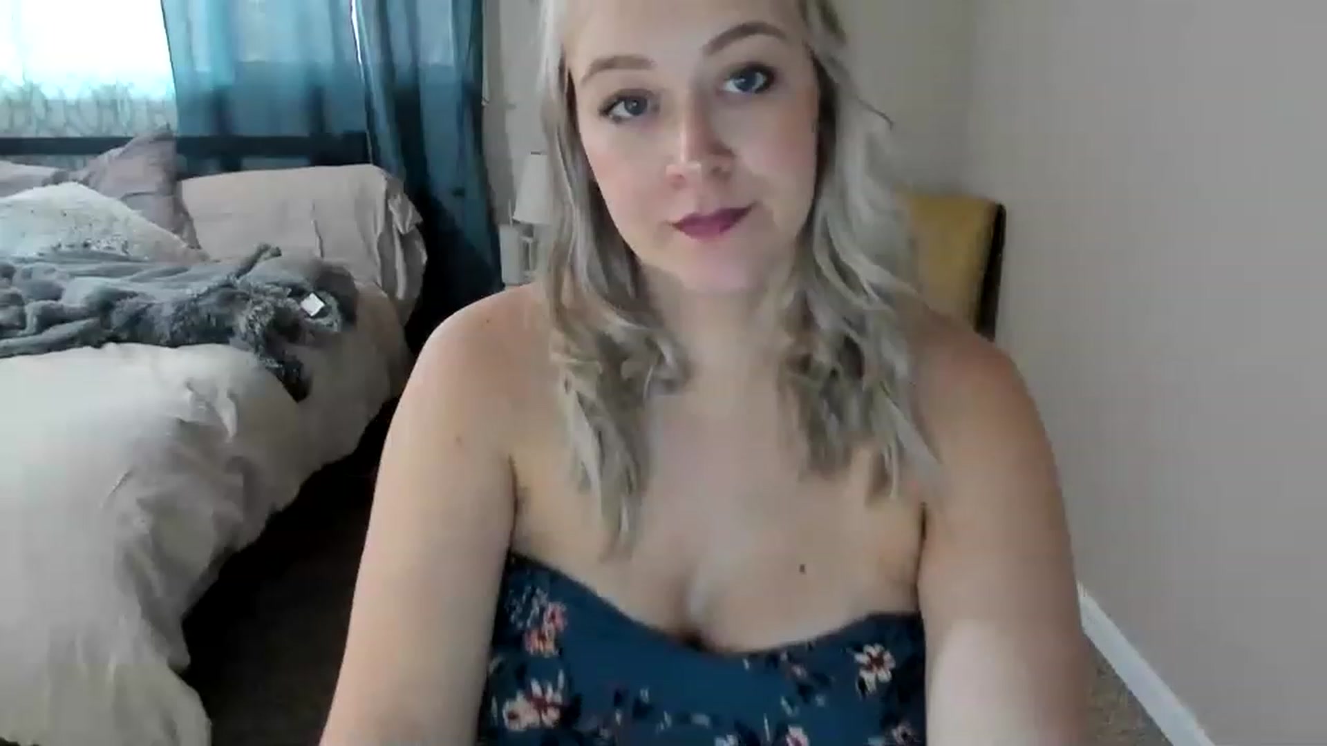 Gallery image thumbnail from ShylaMarie1's myfreecams stream on, 03/28/2023, 18:50 image 17 of 20
