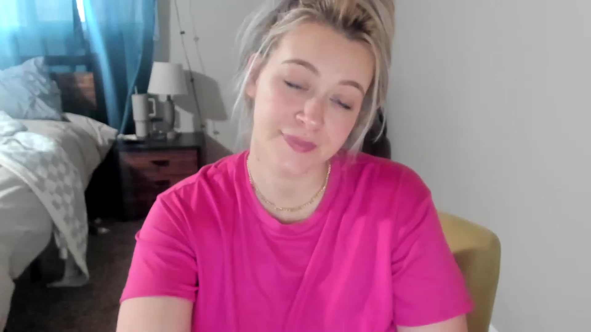 Gallery image thumbnail from ShylaMarie1's myfreecams stream on, 03/31/2023, 15:58 image 16 of 20