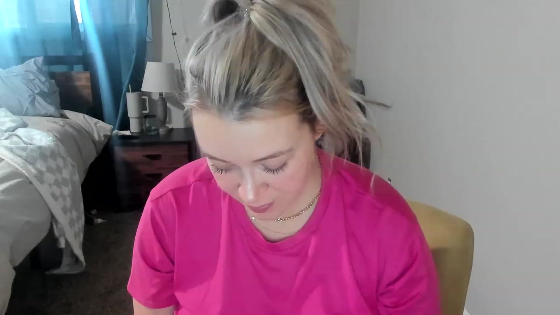 Gallery image thumbnail from ShylaMarie1's myfreecams stream on, 03/31/2023, 15:58 image 2 of 20