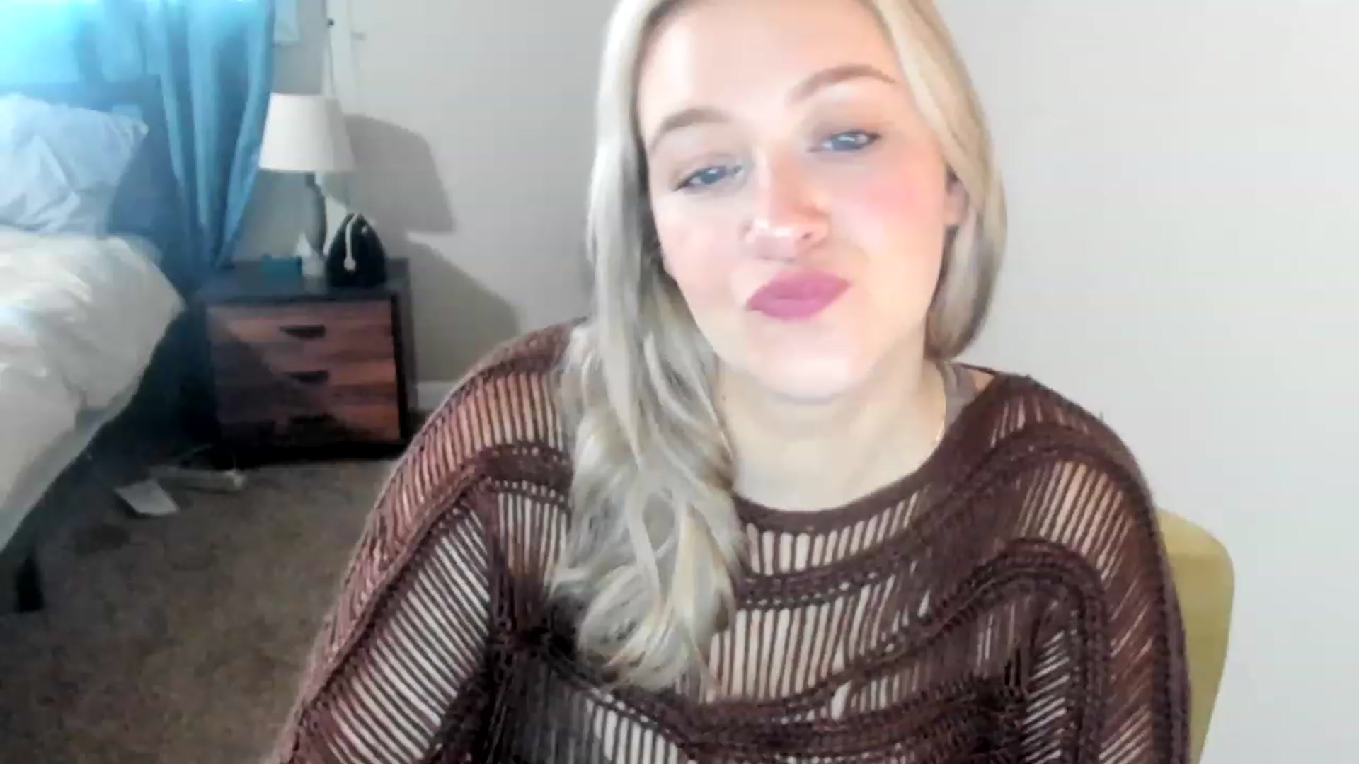 Gallery image thumbnail from ShylaMarie1's myfreecams stream on, 04/05/2023, 15:47 image 17 of 20