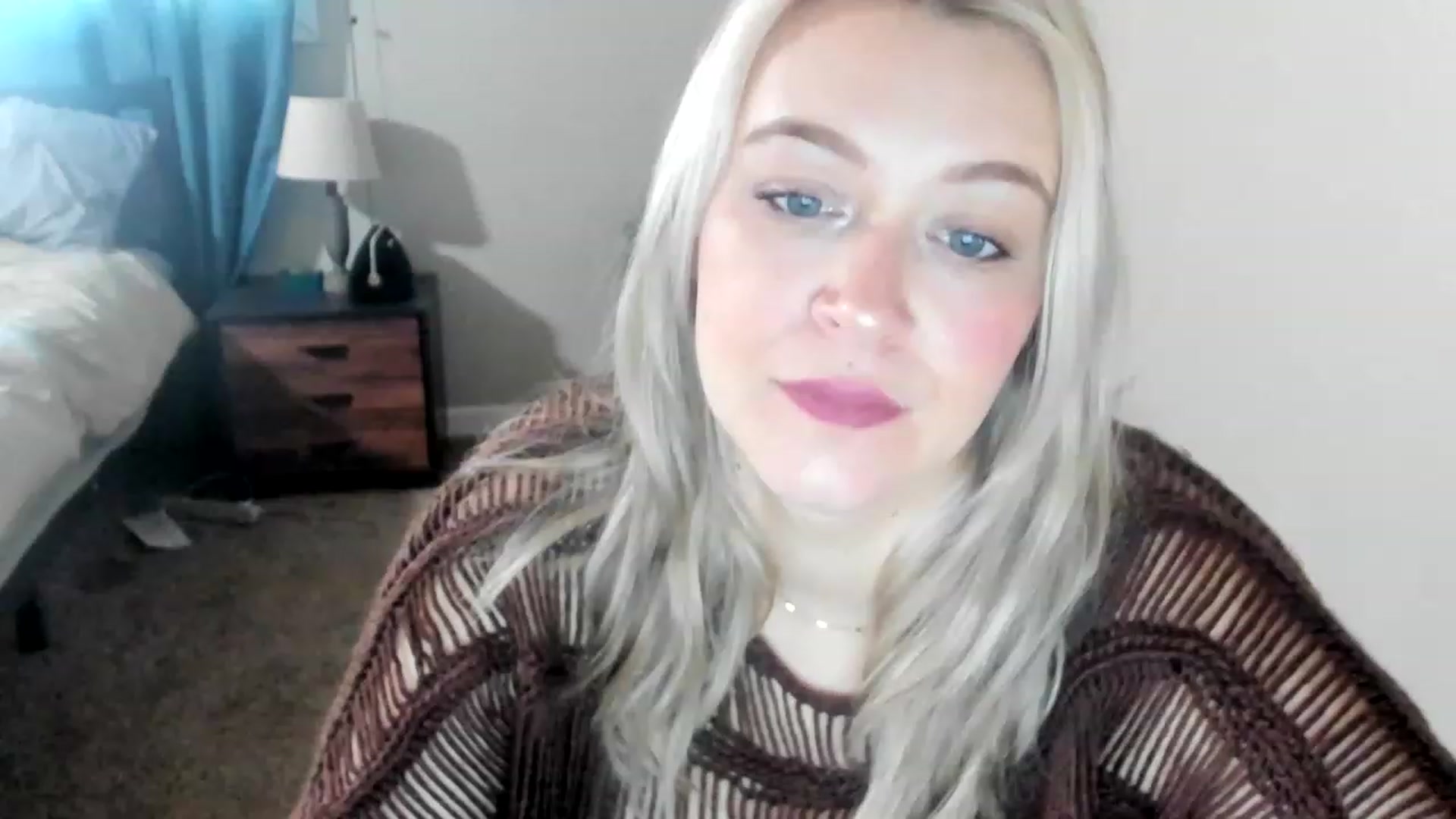 Gallery image thumbnail from ShylaMarie1's myfreecams stream on, 04/05/2023, 16:01 image 7 of 20