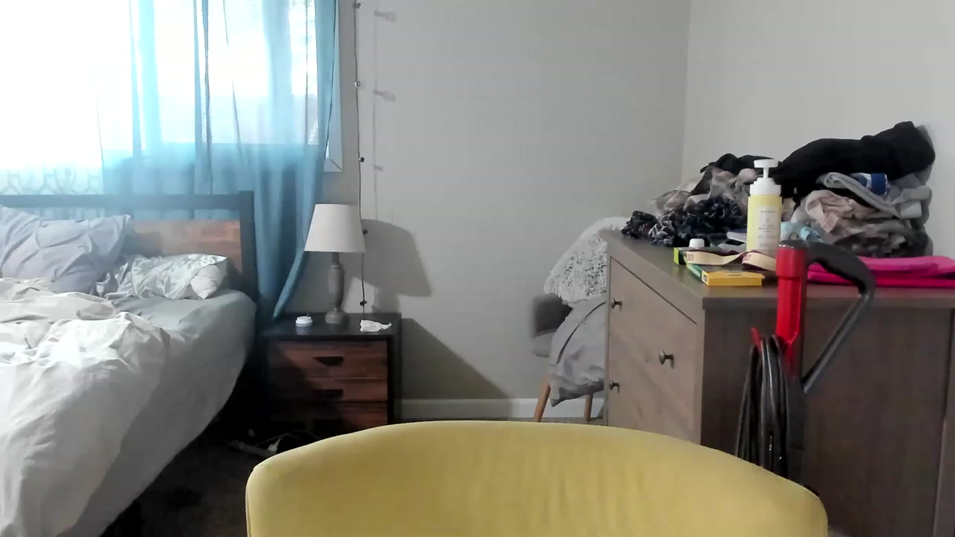 Gallery image thumbnail from ShylaMarie1's myfreecams stream on, 04/12/2023, 17:53 image 17 of 20