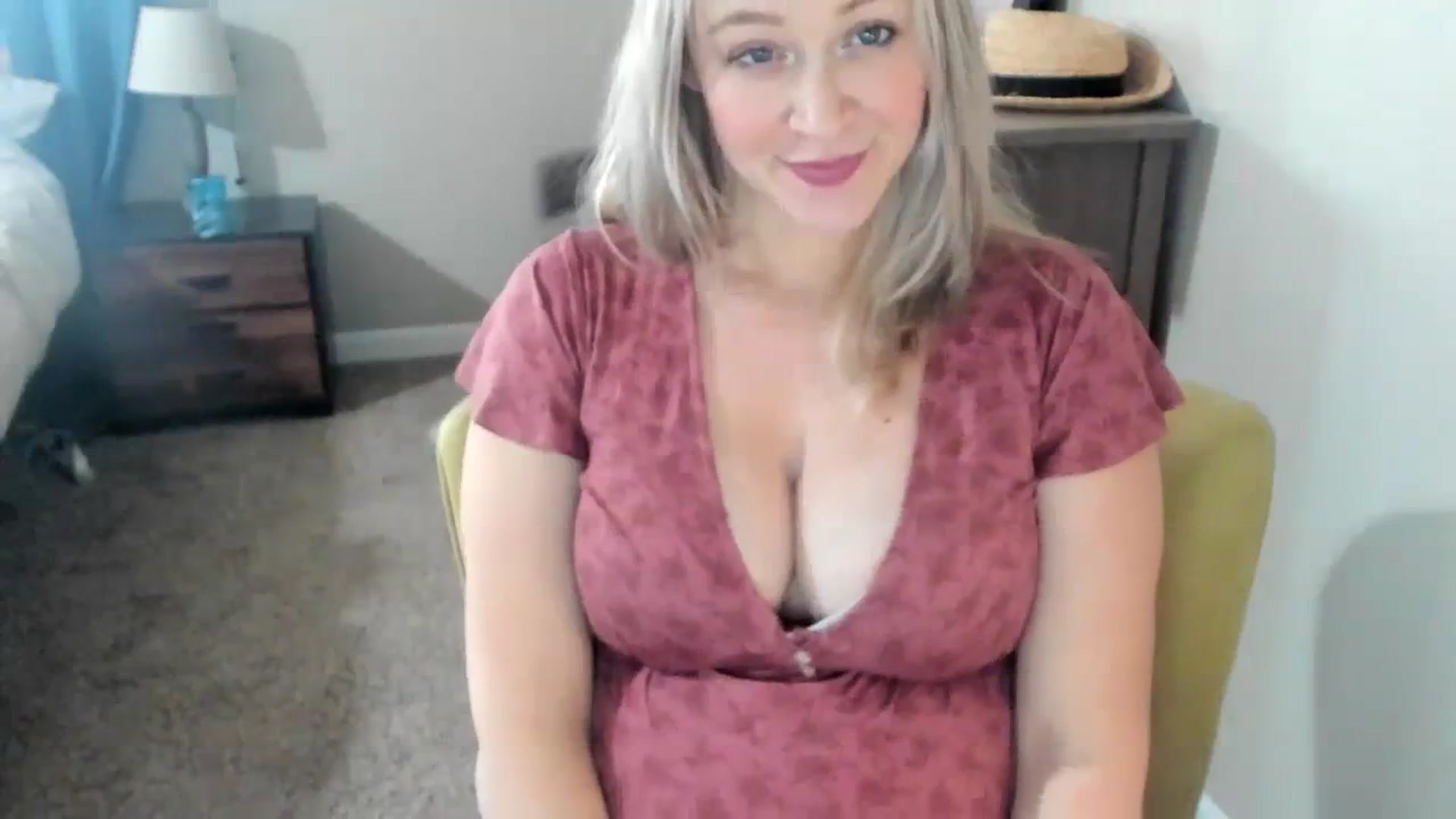 Gallery image thumbnail from ShylaMarie1's myfreecams stream on, 04/19/2023, 21:55 image 20 of 20