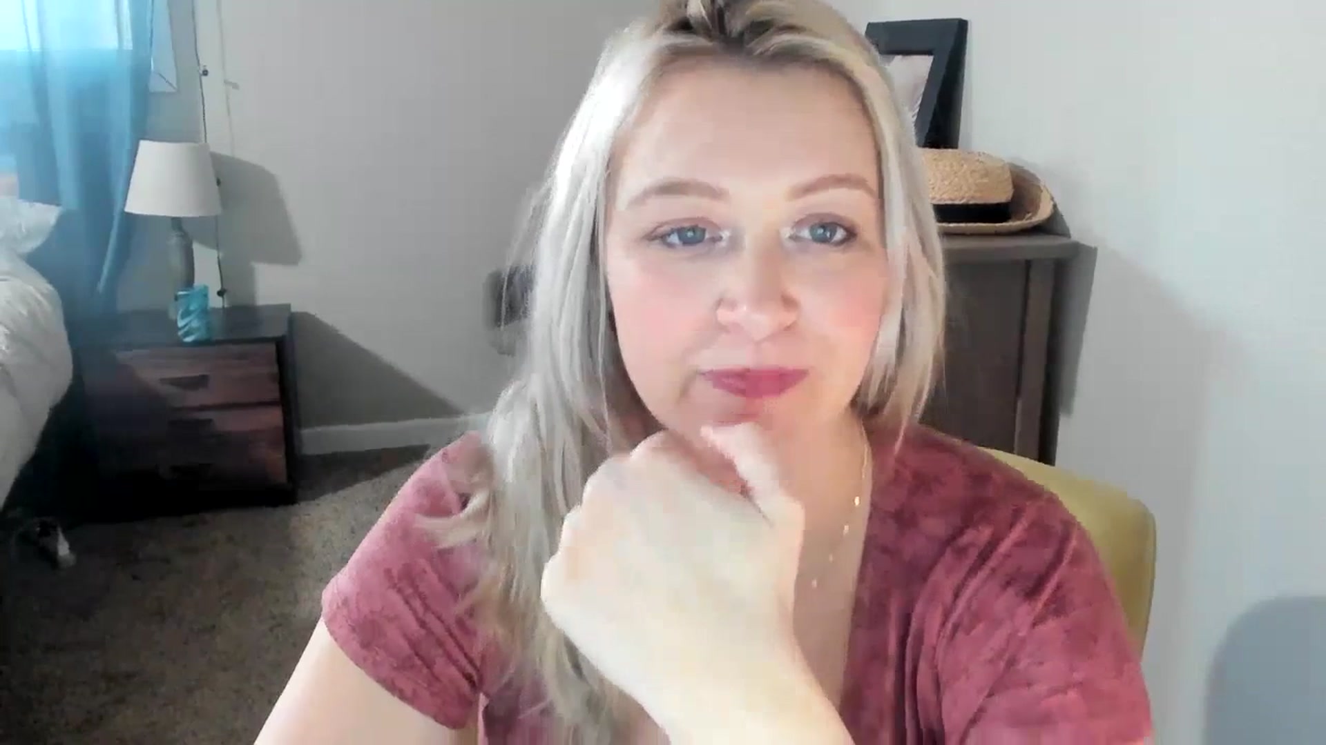 Gallery image thumbnail from ShylaMarie1's myfreecams stream on, 04/19/2023, 21:55 image 4 of 20