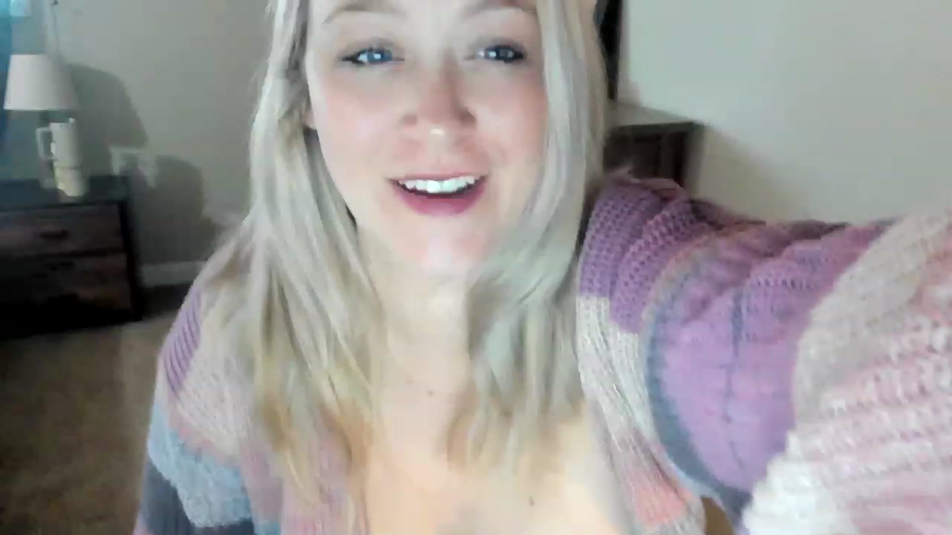 Gallery image thumbnail from ShylaMarie1's myfreecams stream on, 04/25/2023, 24:19 image 18 of 20
