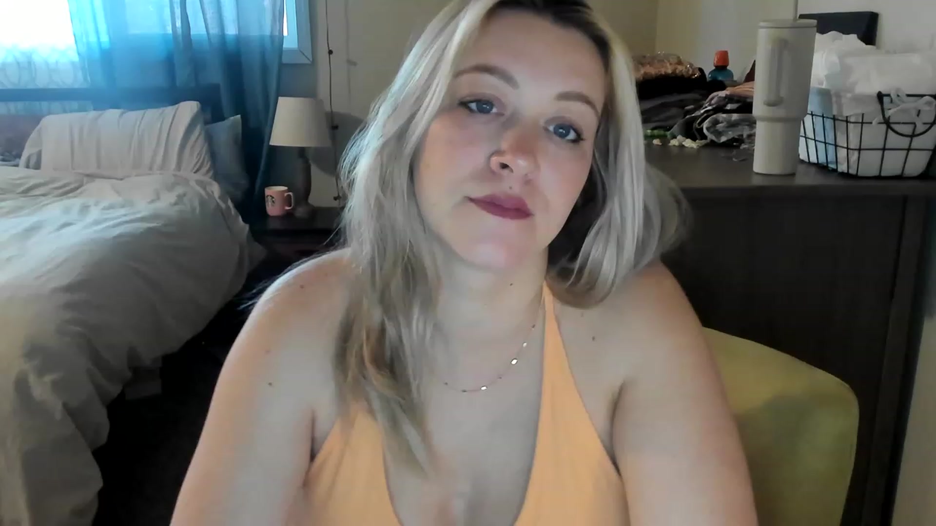 Gallery image thumbnail from ShylaMarie1's myfreecams stream on, 05/10/2023, 17:20 image 14 of 20