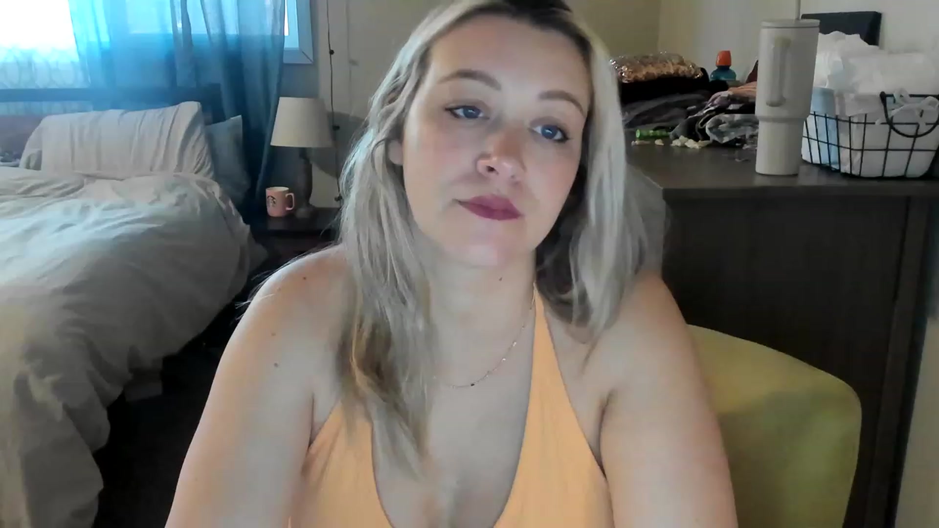 Gallery image thumbnail from ShylaMarie1's myfreecams stream on, 05/10/2023, 17:20 image 17 of 20