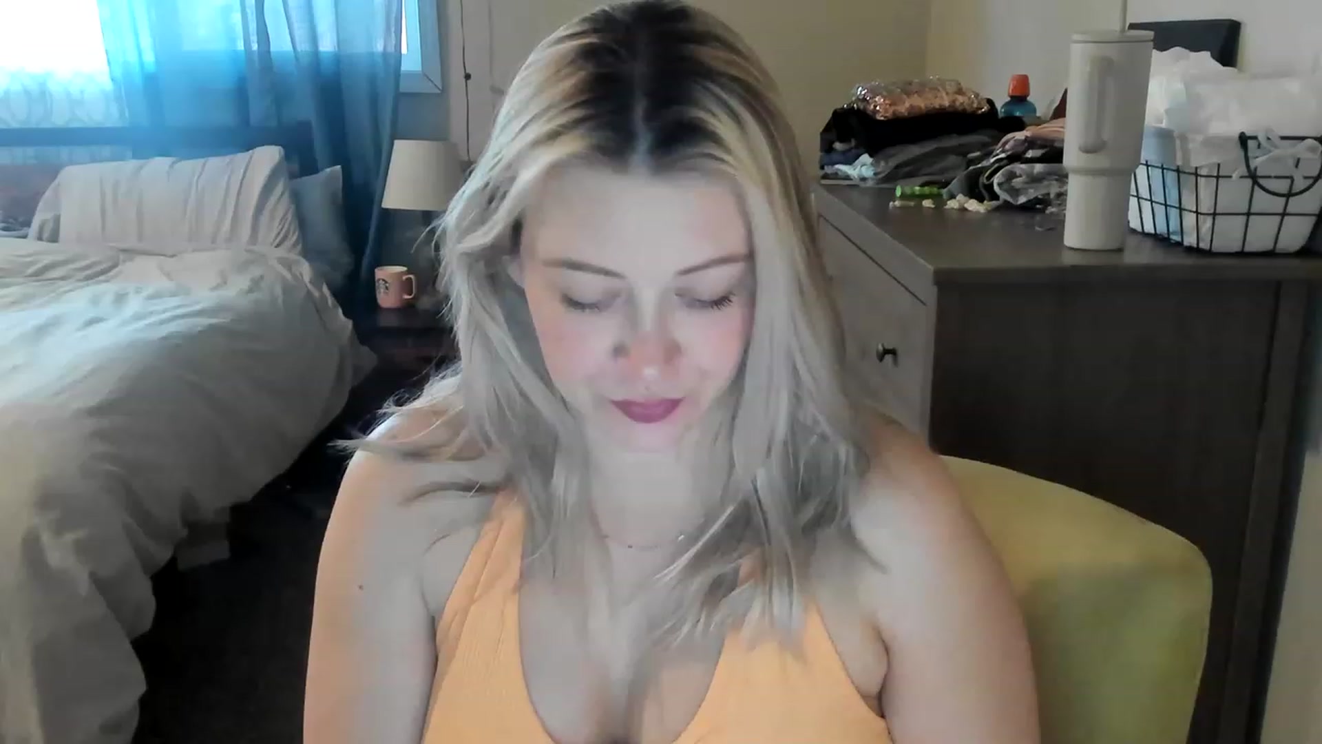 Gallery image thumbnail from ShylaMarie1's myfreecams stream on, 05/10/2023, 17:20 image 2 of 20