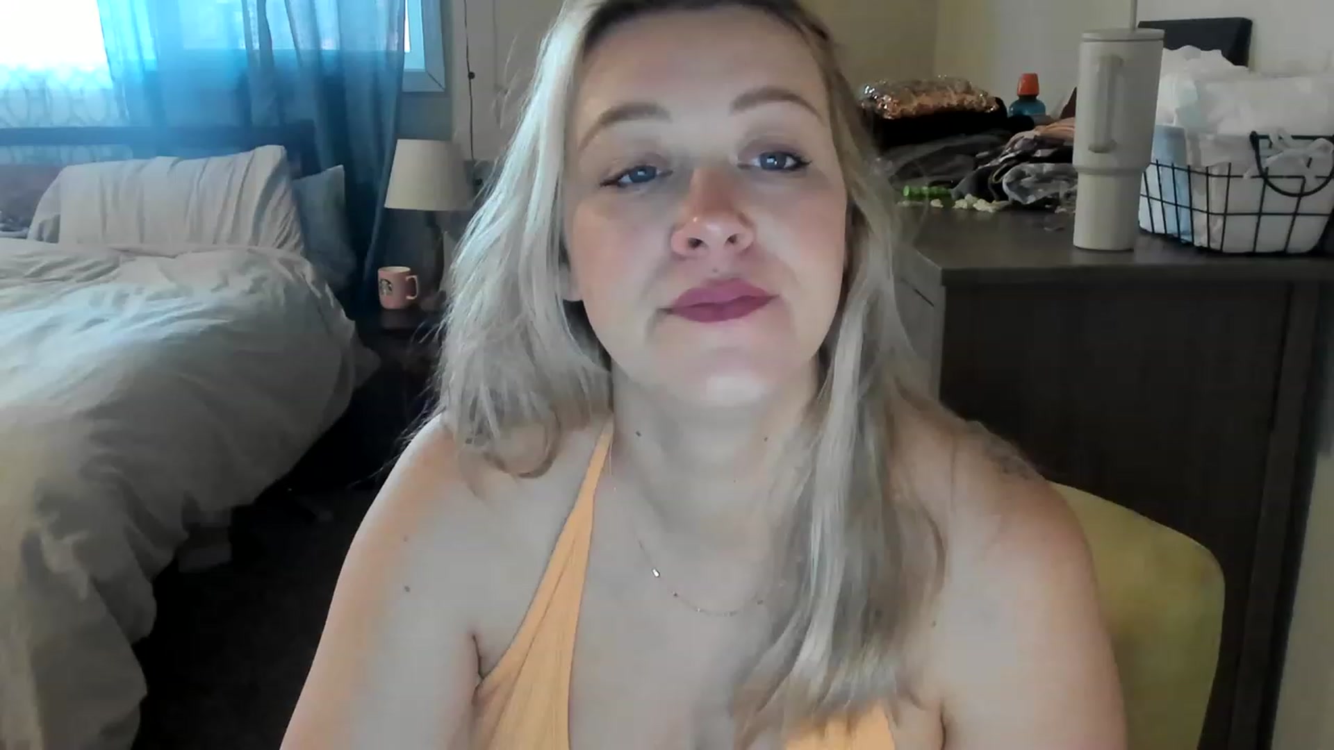 Gallery image thumbnail from ShylaMarie1's myfreecams stream on, 05/10/2023, 17:20 image 6 of 20