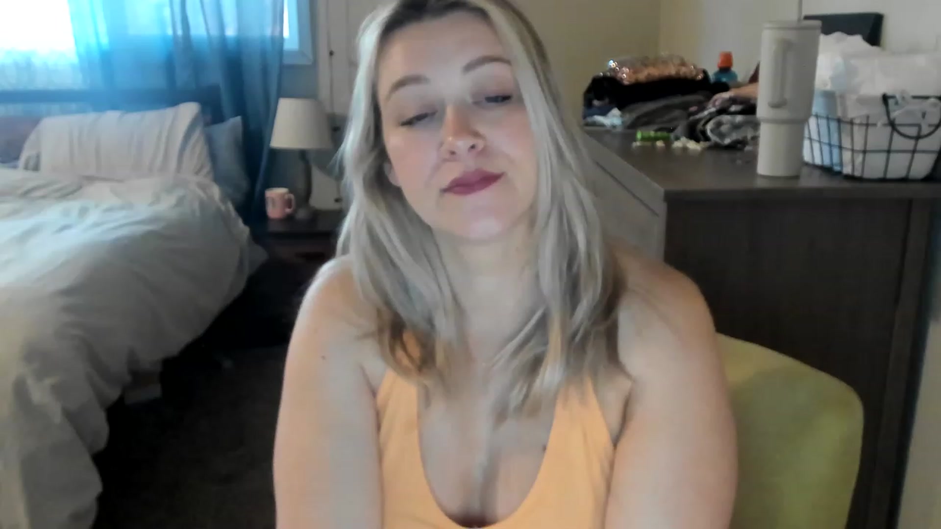 Gallery image thumbnail from ShylaMarie1's myfreecams stream on, 05/10/2023, 17:20 image 4 of 20