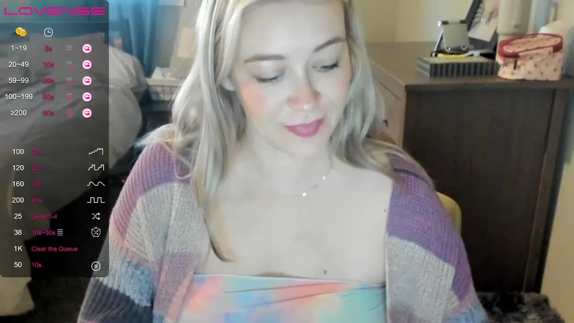 Gallery image thumbnail from ShylaMarie1's myfreecams stream on, 05/18/2023, 18:18 image 16 of 20