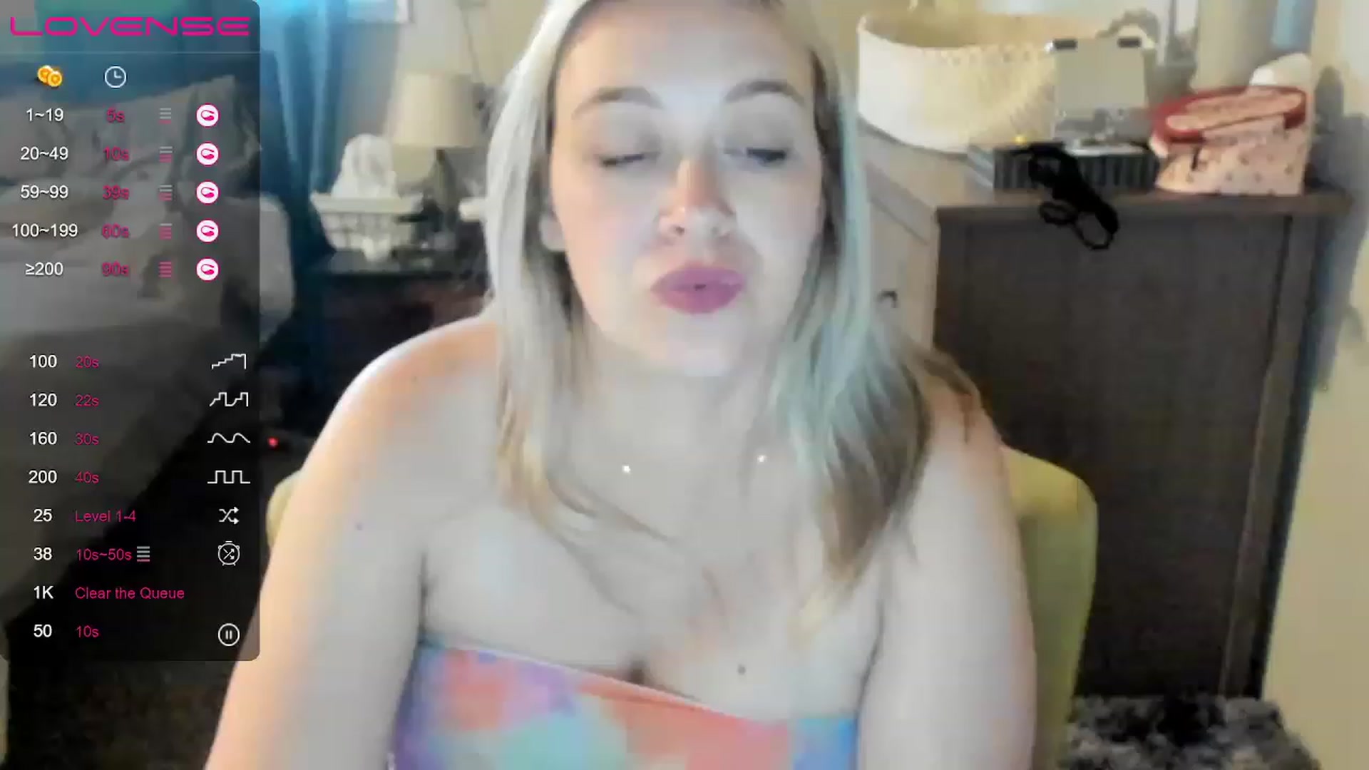 Gallery image thumbnail from ShylaMarie1's myfreecams stream on, 05/19/2023, 02:00 image 10 of 20