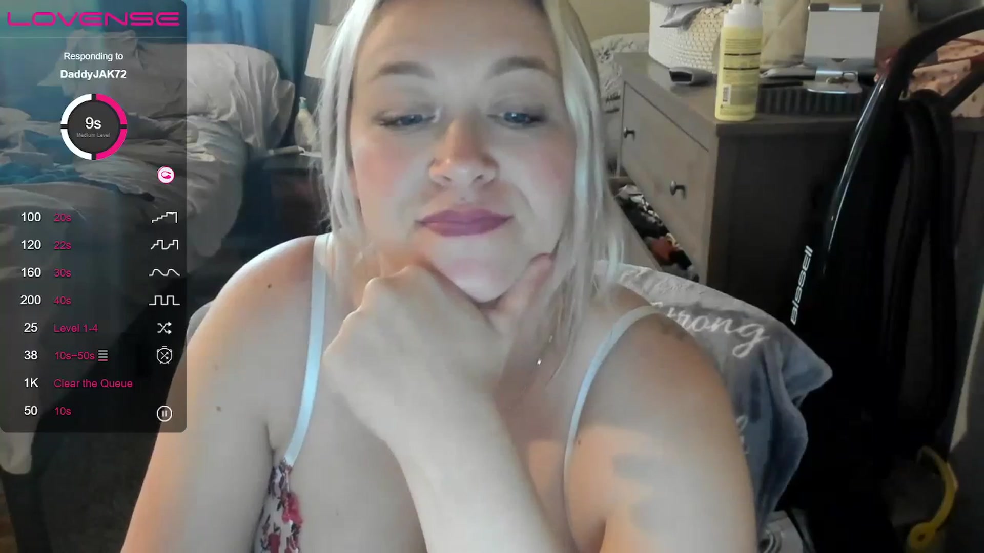 Gallery image thumbnail from ShylaMarie1's myfreecams stream on, 05/31/2023, 23:34 image 14 of 20