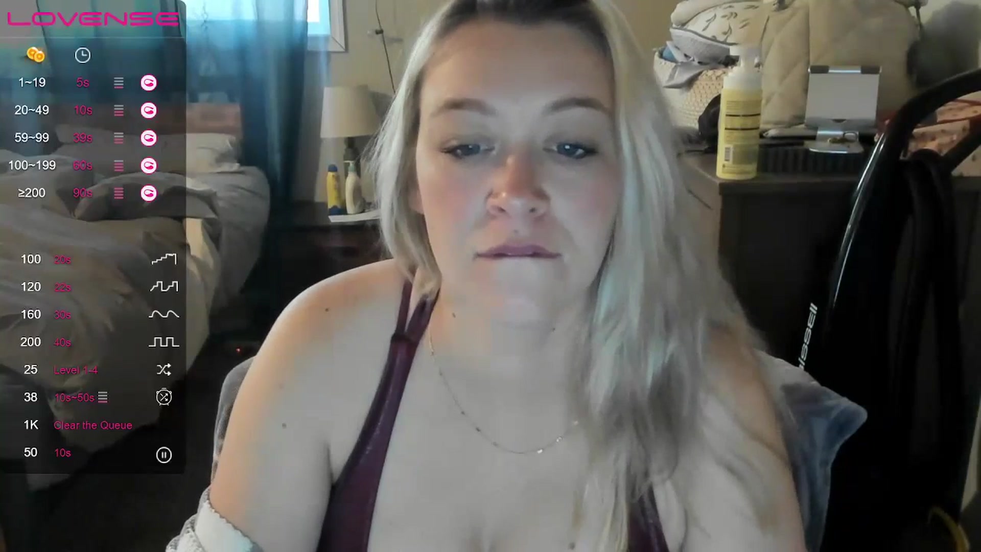 Gallery image thumbnail from ShylaMarie1's myfreecams stream on, 06/01/2023, 17:51 image 15 of 20