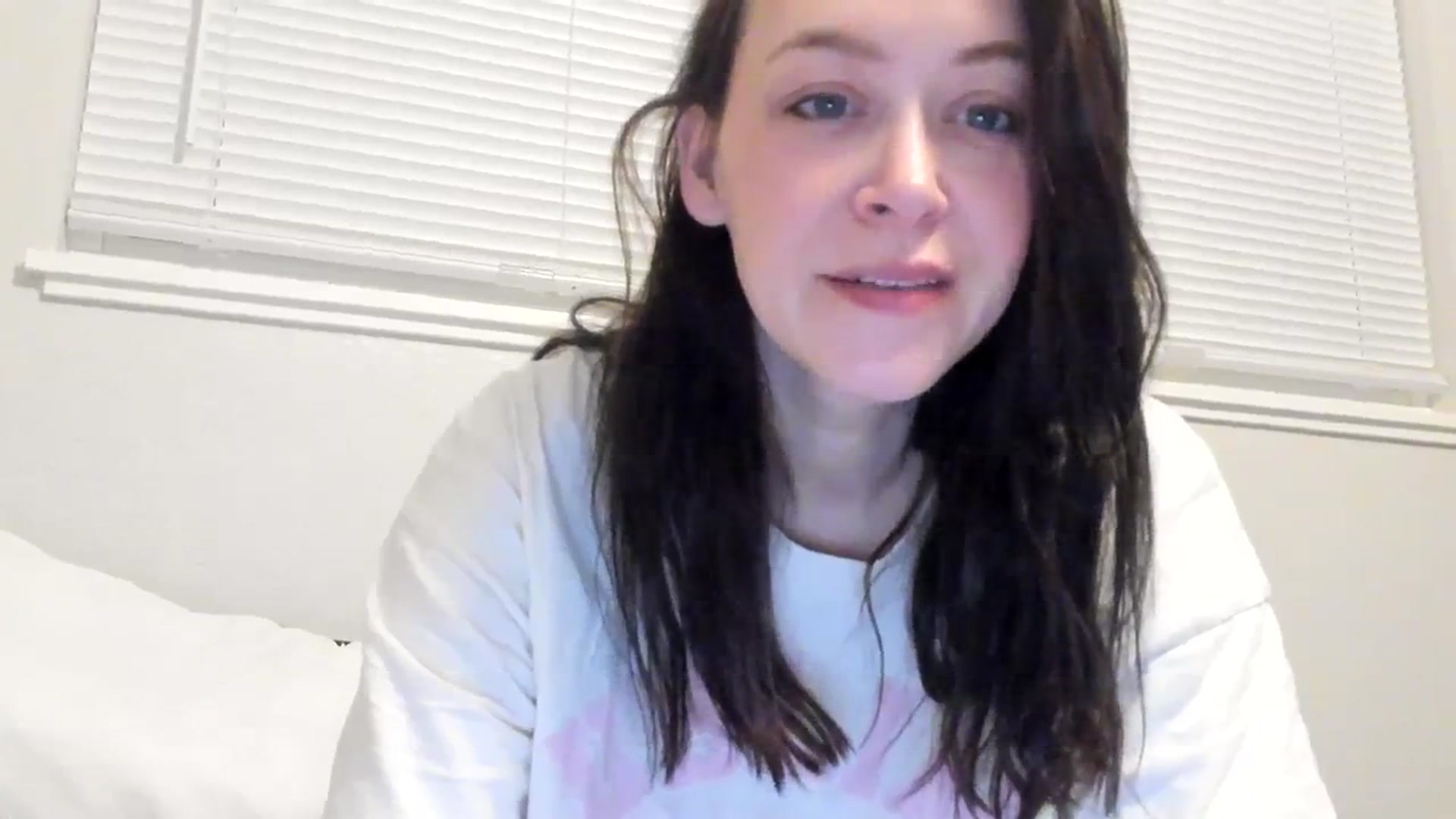 Gallery image thumbnail from ShylaMarie1's myfreecams stream on, 04/01/2024, 13:41 image 4 of 20