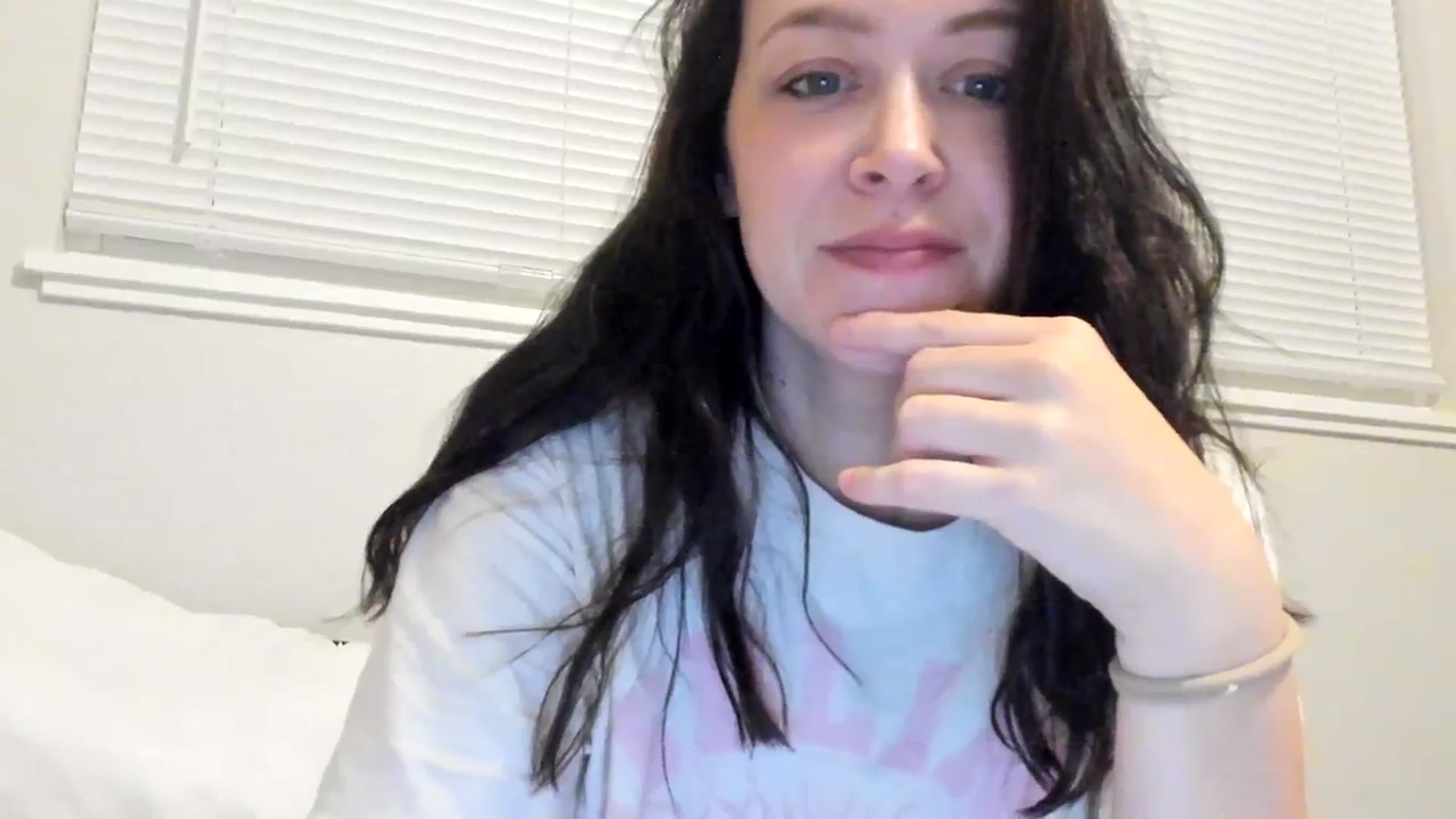 Gallery image thumbnail from ShylaMarie1's myfreecams stream on, 04/01/2024, 13:41 image 2 of 20
