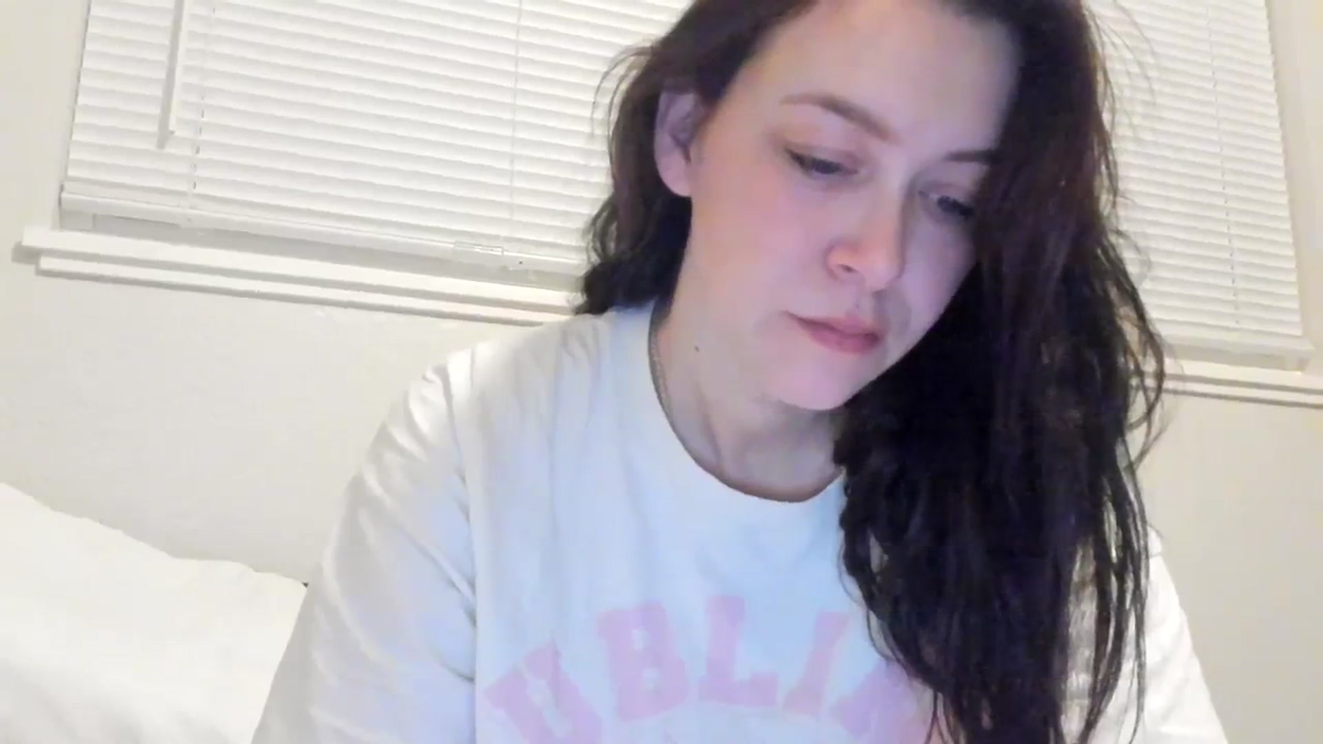 Gallery image thumbnail from ShylaMarie1's myfreecams stream on, 04/01/2024, 13:41 image 3 of 20