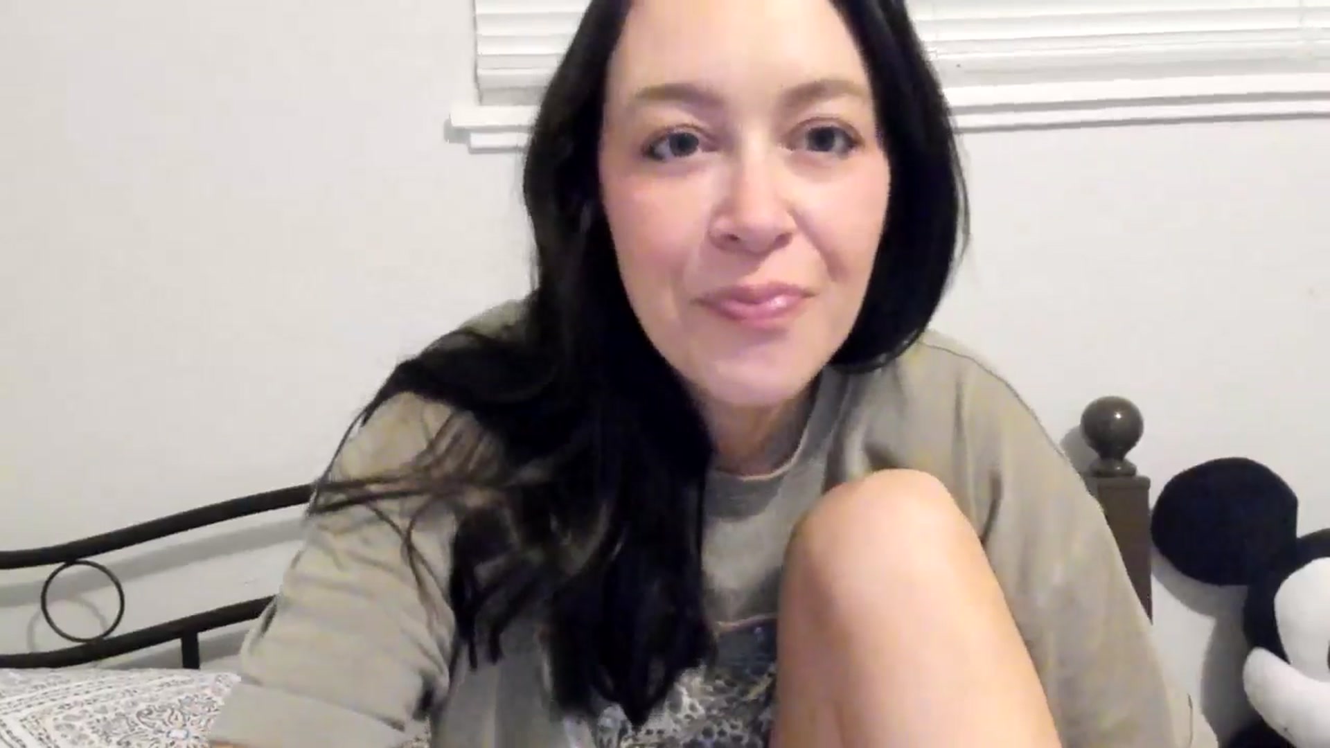 Gallery image thumbnail from ShylaMarie1's myfreecams stream on, 05/15/2024, 11:43 image 13 of 20