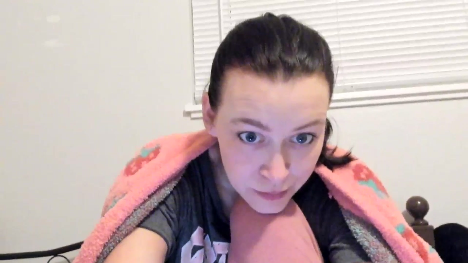 Gallery image thumbnail from ShylaMarie1's myfreecams stream on, 05/17/2024, 11:44 image 8 of 20