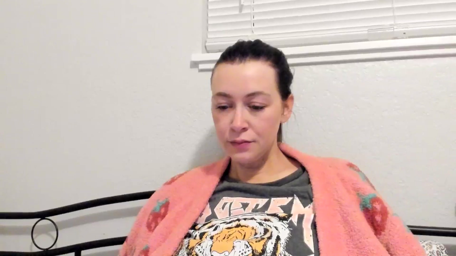 Gallery image thumbnail from ShylaMarie1's myfreecams stream on, 05/17/2024, 11:44 image 11 of 20