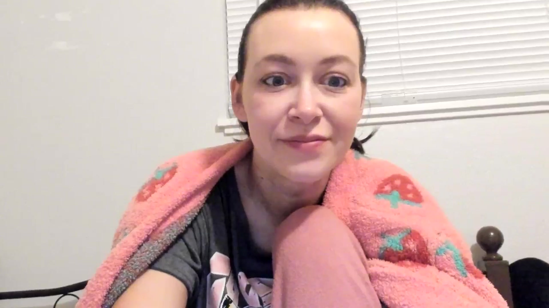 Gallery image thumbnail from ShylaMarie1's myfreecams stream on, 05/17/2024, 11:44 image 6 of 20