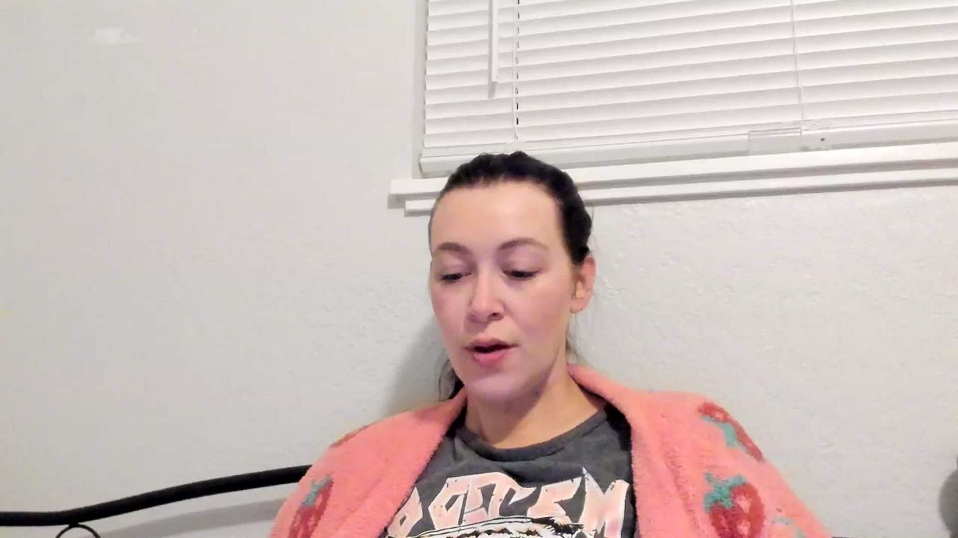 Gallery image thumbnail from ShylaMarie1's myfreecams stream on, 05/17/2024, 11:44 image 18 of 20