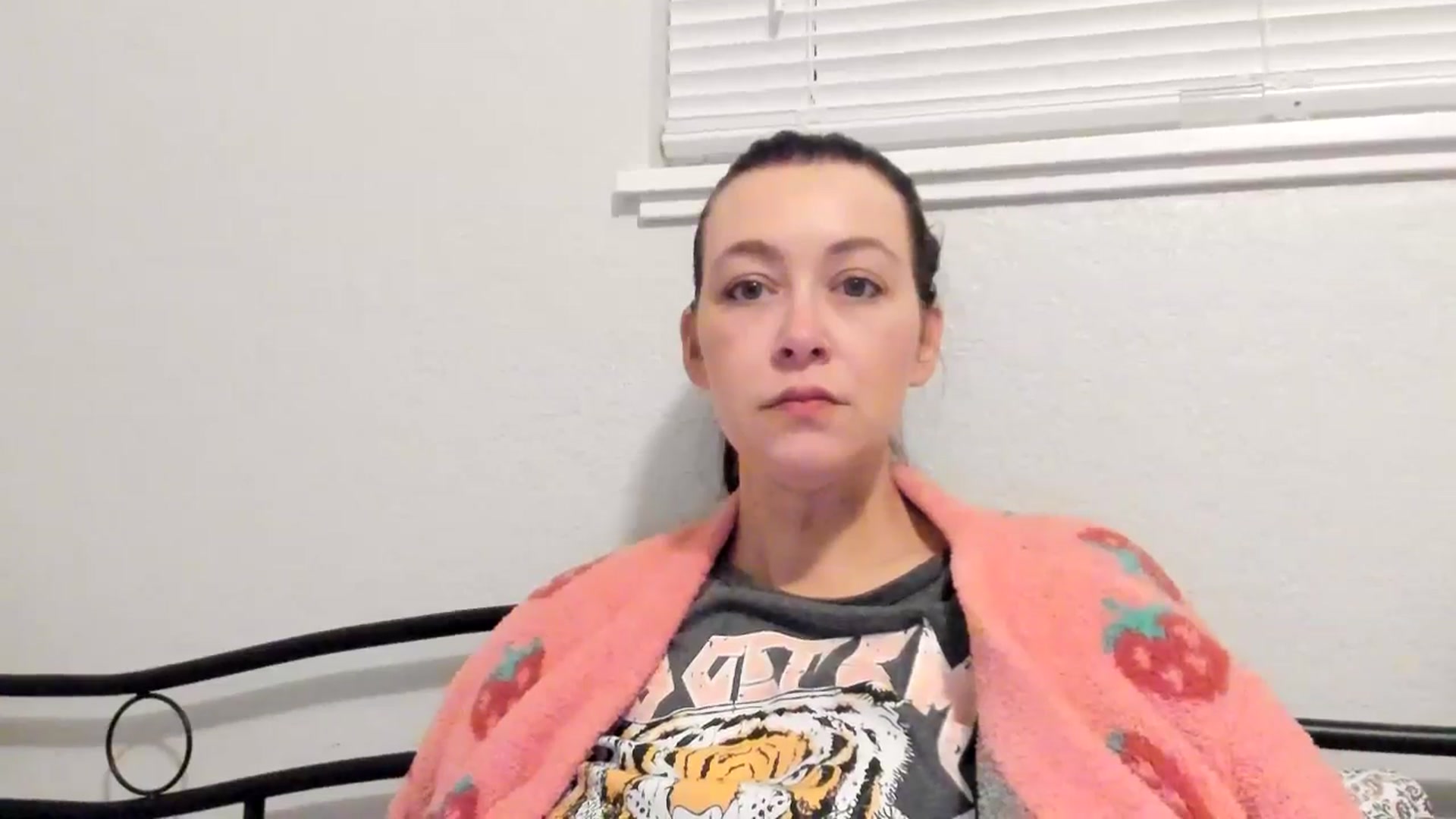 Gallery image thumbnail from ShylaMarie1's myfreecams stream on, 05/17/2024, 11:44 image 13 of 20