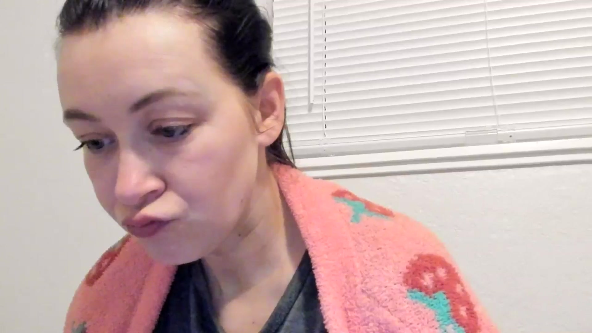 Gallery image thumbnail from ShylaMarie1's myfreecams stream on, 05/17/2024, 11:44 image 17 of 20