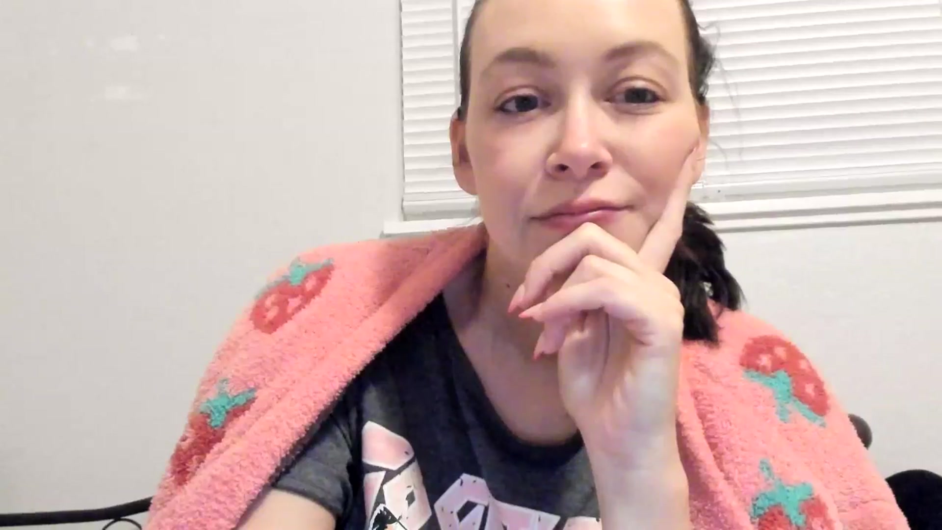 Gallery image thumbnail from ShylaMarie1's myfreecams stream on, 05/17/2024, 11:44 image 3 of 20