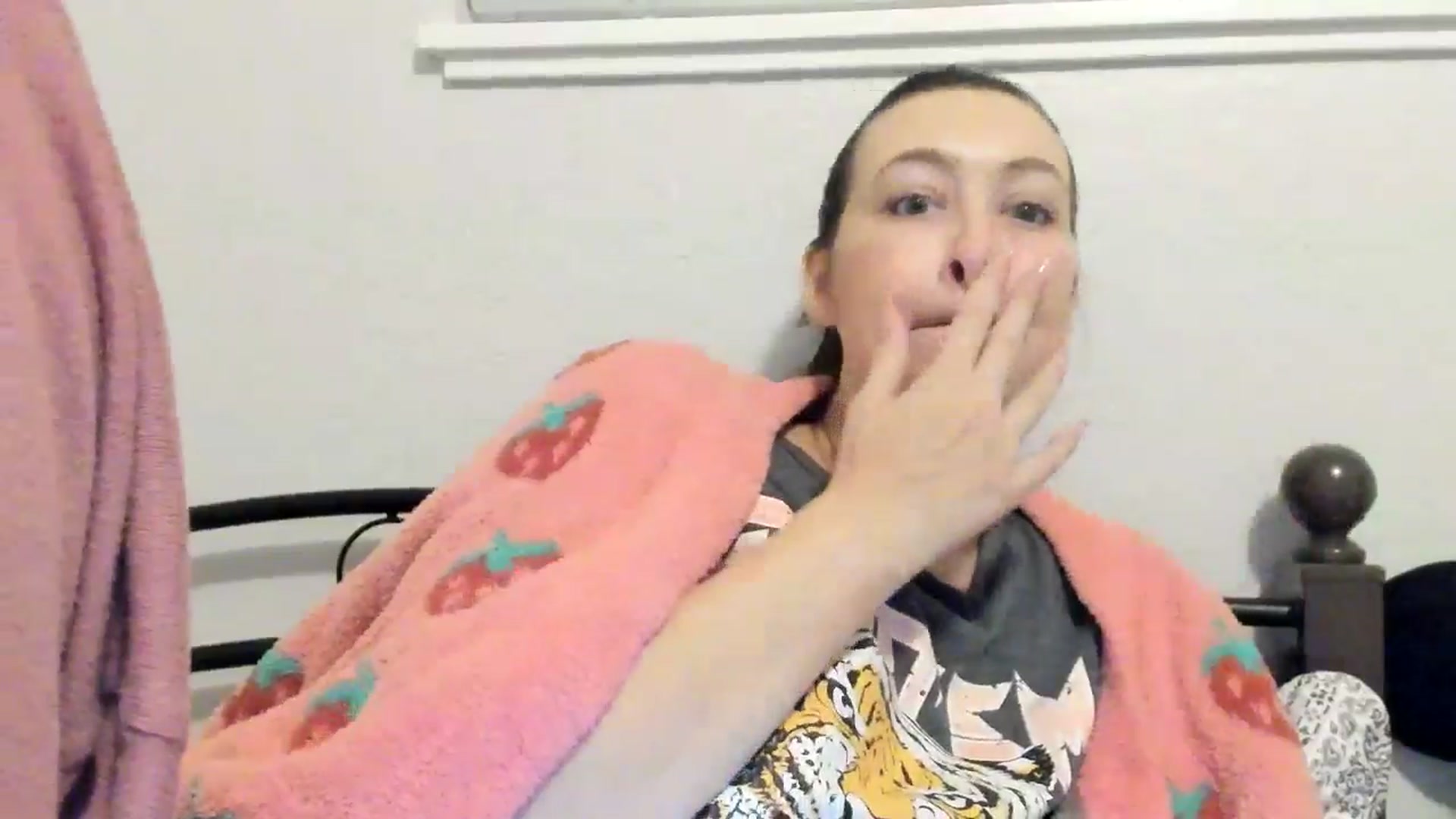 Gallery image thumbnail from ShylaMarie1's myfreecams stream on, 05/17/2024, 11:58 image 3 of 20