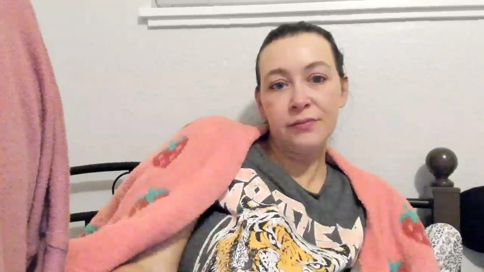 Gallery image thumbnail from ShylaMarie1's myfreecams stream on, 05/17/2024, 11:58 image 4 of 20