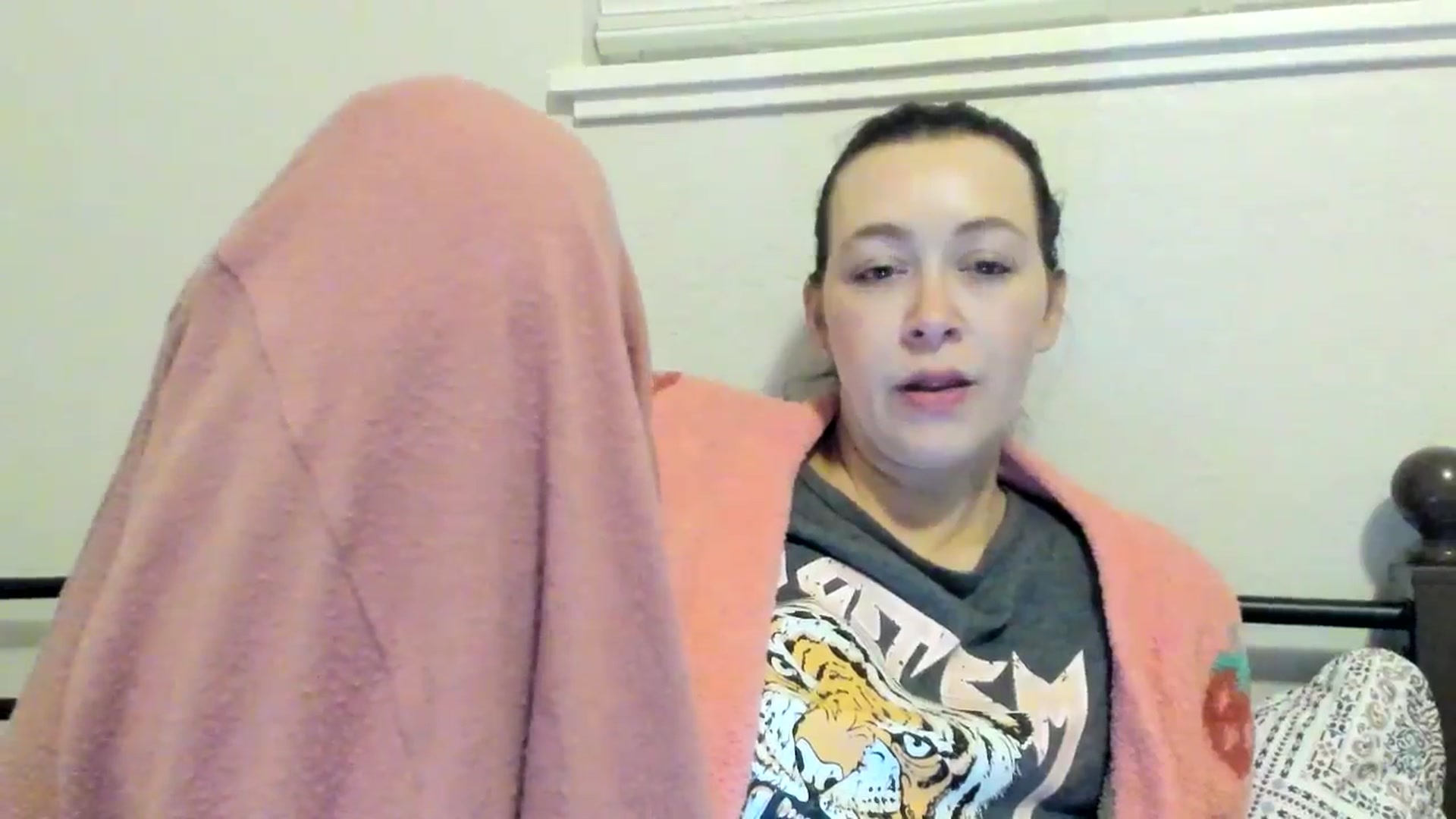 Gallery image thumbnail from ShylaMarie1's myfreecams stream on, 05/17/2024, 11:58 image 17 of 20