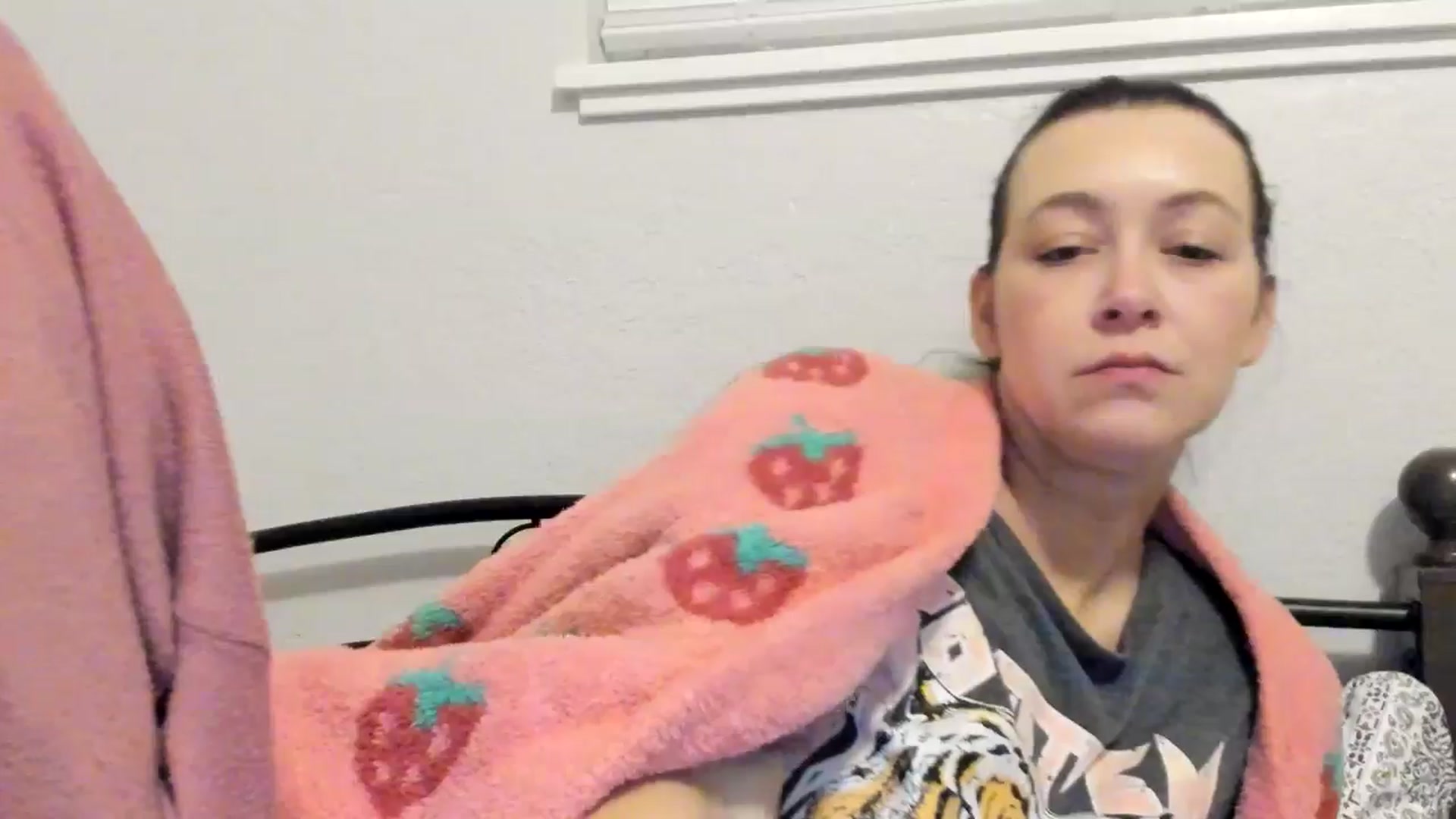Gallery image thumbnail from ShylaMarie1's myfreecams stream on, 05/17/2024, 11:58 image 19 of 20