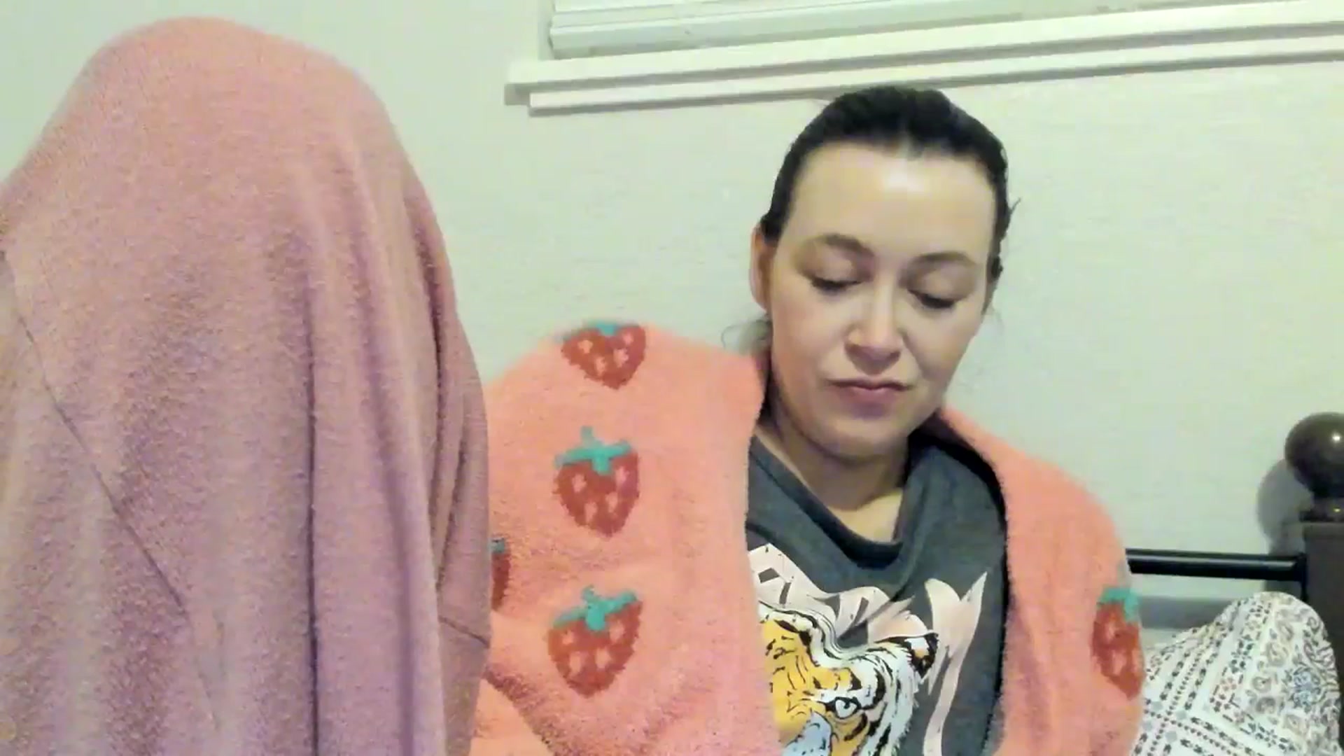 Gallery image thumbnail from ShylaMarie1's myfreecams stream on, 05/17/2024, 11:58 image 15 of 20