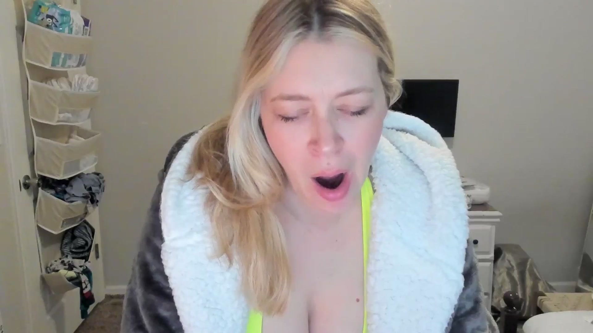Gallery image thumbnail from ShylaMarie1's myfreecams stream on, 12/26/2025, 19:16 image 20 of 20