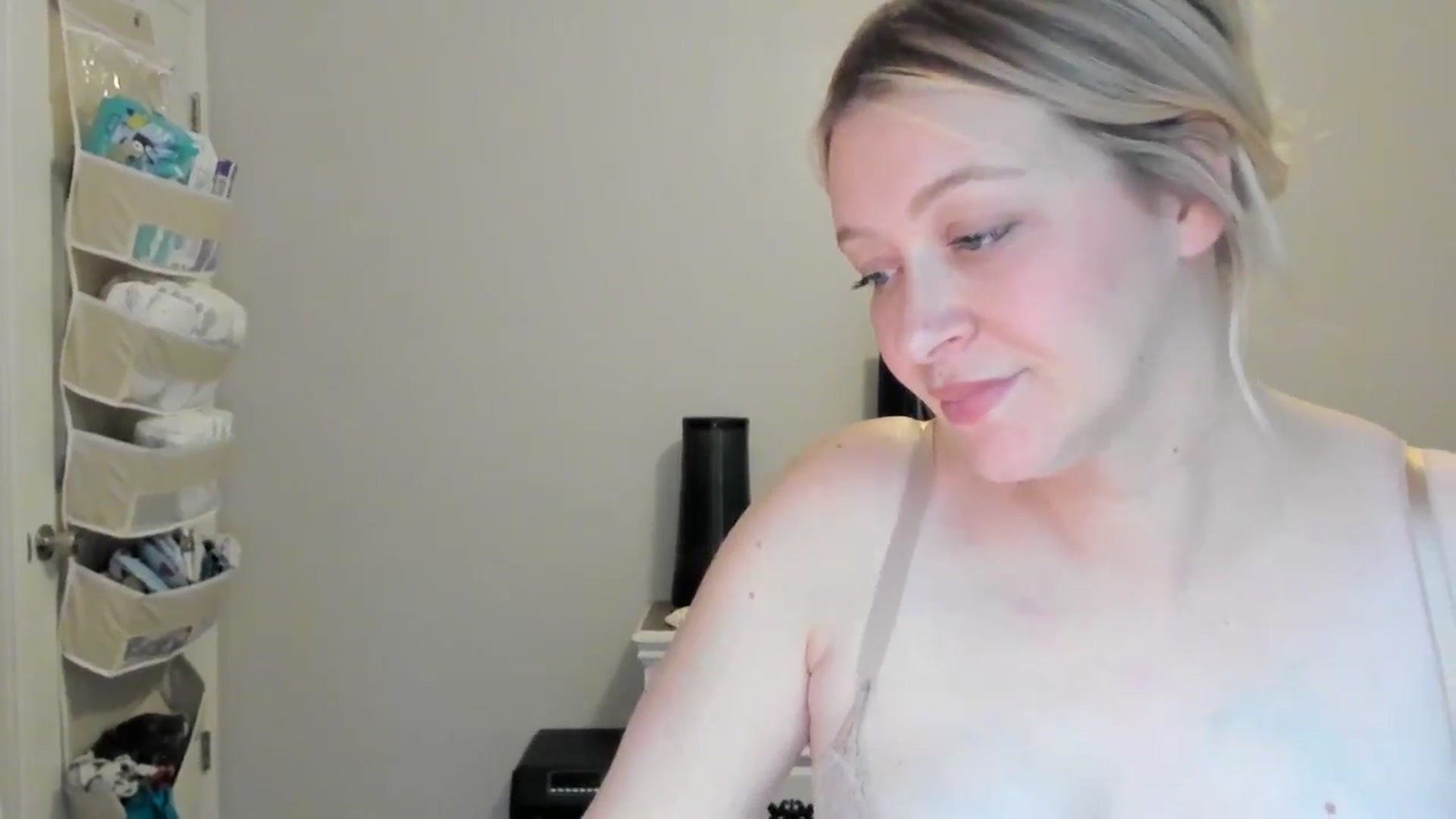 Gallery image thumbnail from ShylaMarie1's myfreecams stream on, 01/05/2026, 19:42 image 15 of 20