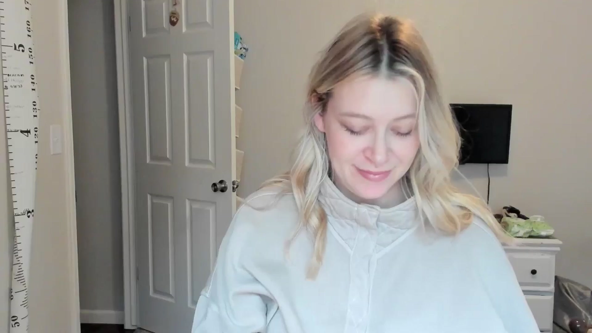Gallery image thumbnail from ShylaMarie1's myfreecams stream on, 01/07/2026, 18:47 image 17 of 20
