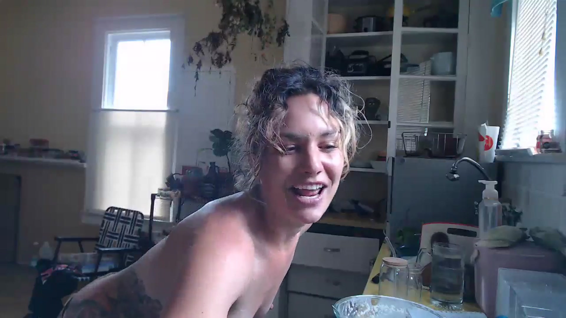 Gallery image thumbnail from Shyla_syn1's myfreecams stream on, 06/10/2024, 20:37 image 9 of 20