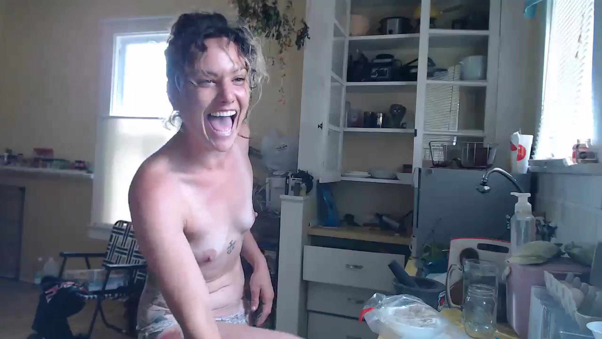 Gallery image thumbnail from Shyla_syn1's myfreecams stream on, 06/10/2024, 20:37 image 12 of 20