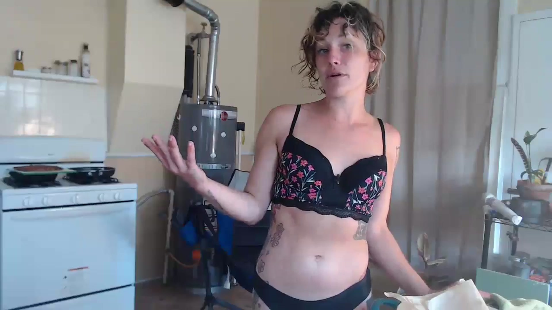 Gallery image thumbnail from Shyla_syn1's myfreecams stream on, 07/23/2024, 19:07 image 19 of 20
