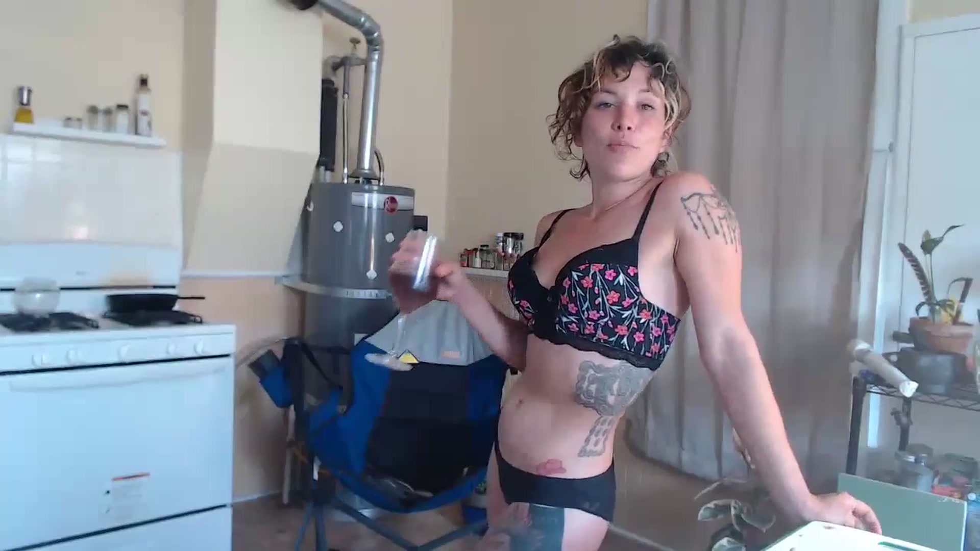 Gallery image thumbnail from Shyla_syn1's myfreecams stream on, 07/23/2024, 19:07 image 4 of 20
