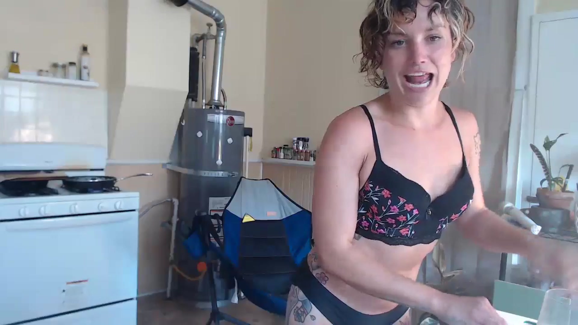 Gallery image thumbnail from Shyla_syn1's myfreecams stream on, 07/23/2024, 19:07 image 14 of 20