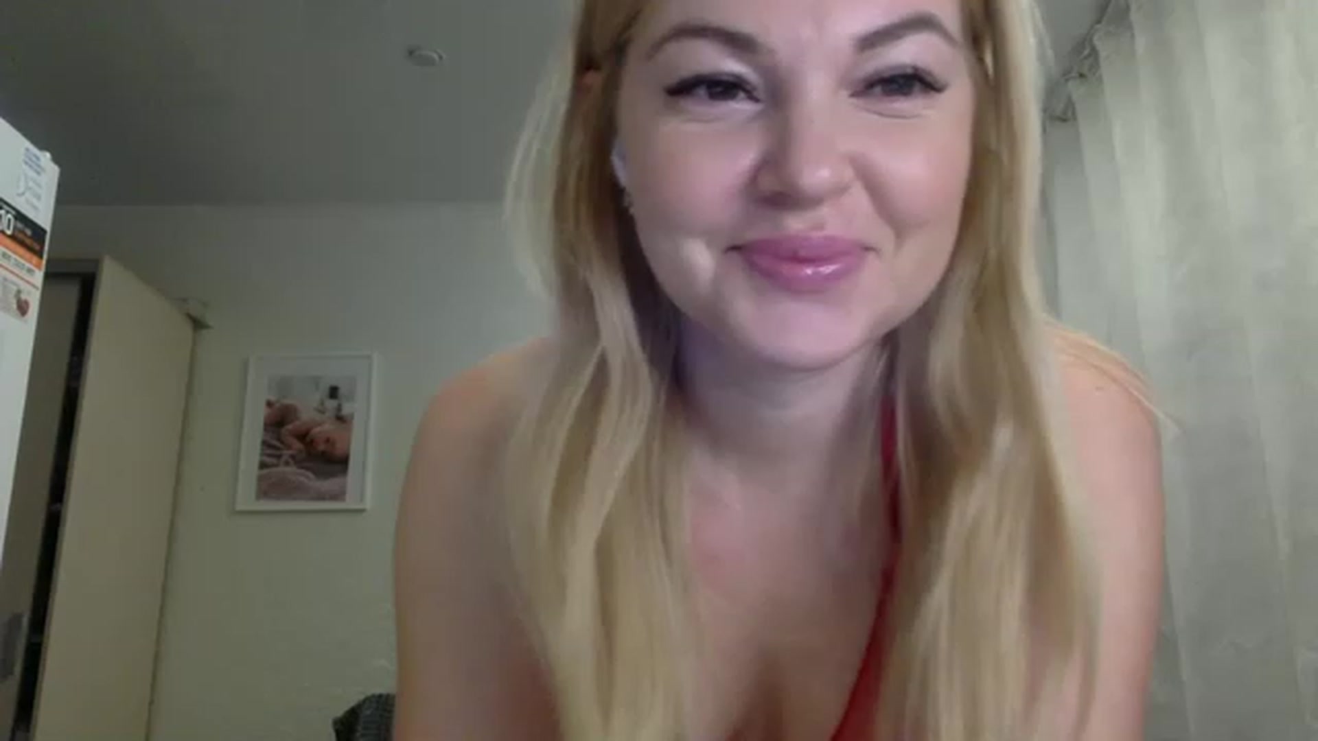 Gallery image thumbnail from Shytza_'s myfreecams stream on, 12/03/2022, 21:00 image 1 of 20