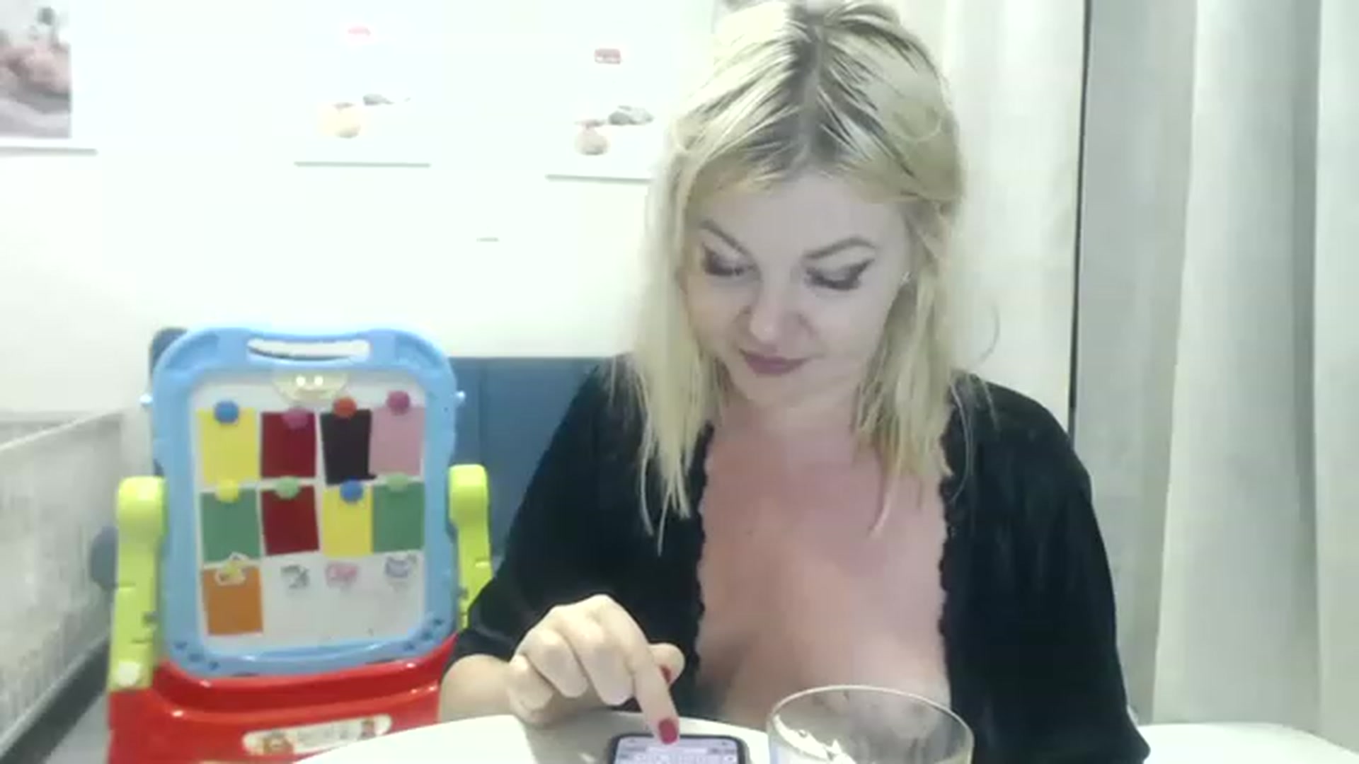Gallery image thumbnail from Shytza_'s myfreecams stream on, 02/17/2023, 20:28 image 16 of 20
