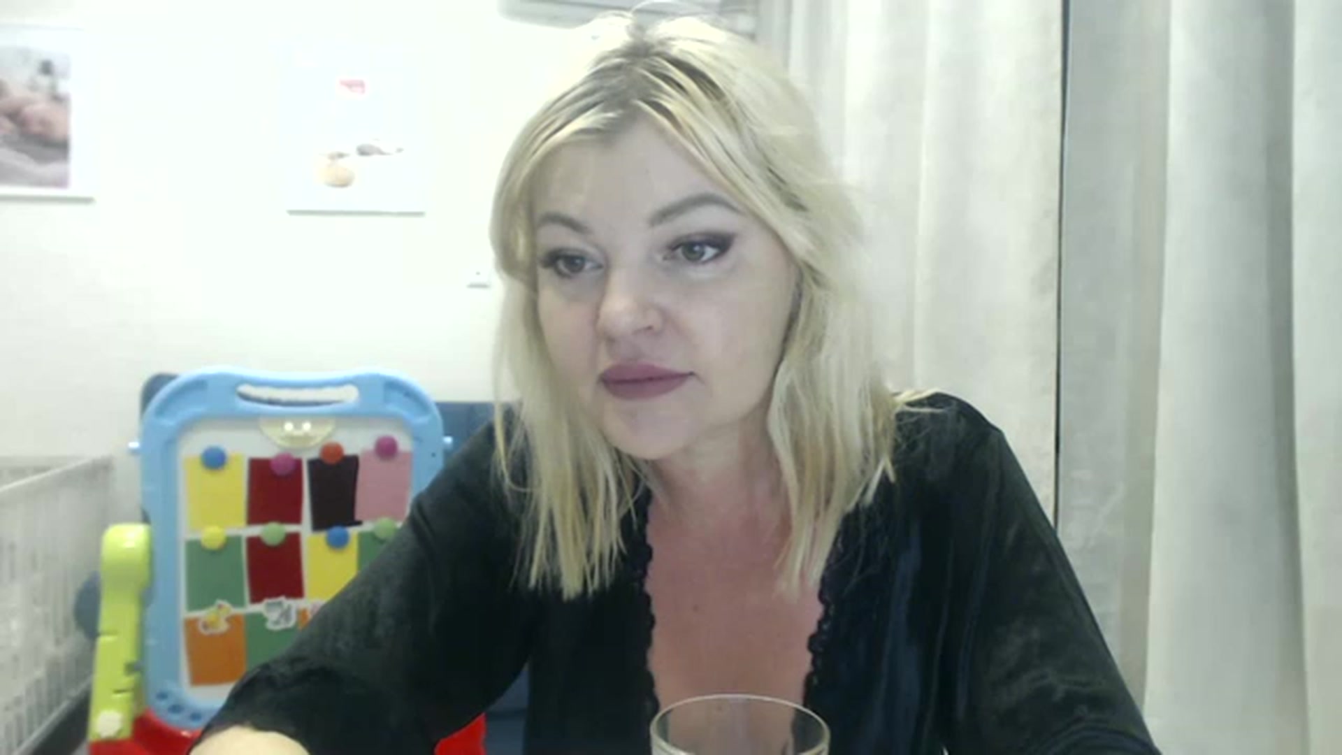 Gallery image thumbnail from Shytza_'s myfreecams stream on, 02/17/2023, 20:28 image 7 of 20
