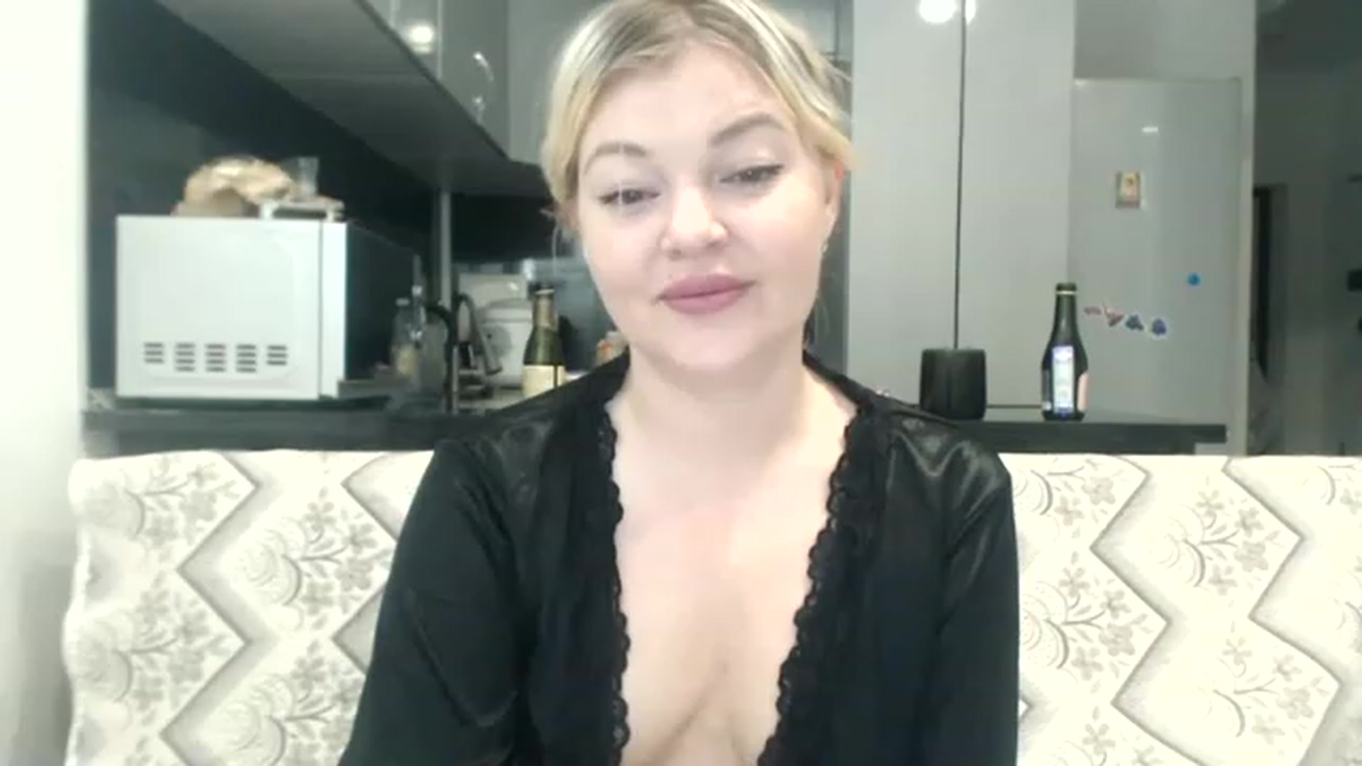 Gallery image thumbnail from Shytza_'s myfreecams stream on, 05/08/2023, 21:13 image 8 of 20