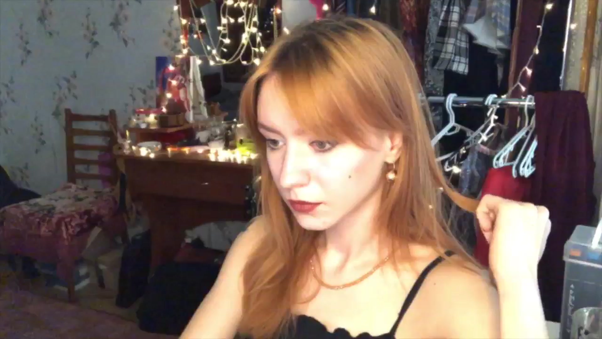 Gallery image thumbnail from Sia_A's myfreecams stream on, 08/12/2024, 10:14 image 10 of 20