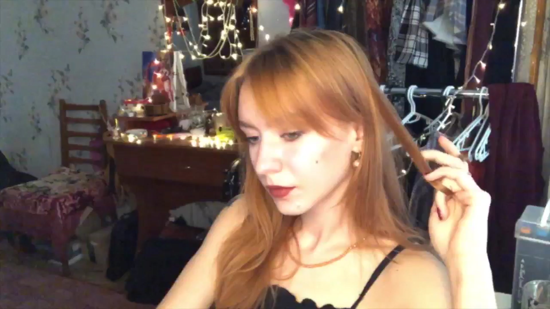 Gallery image thumbnail from Sia_A's myfreecams stream on, 08/12/2024, 10:14 image 14 of 20