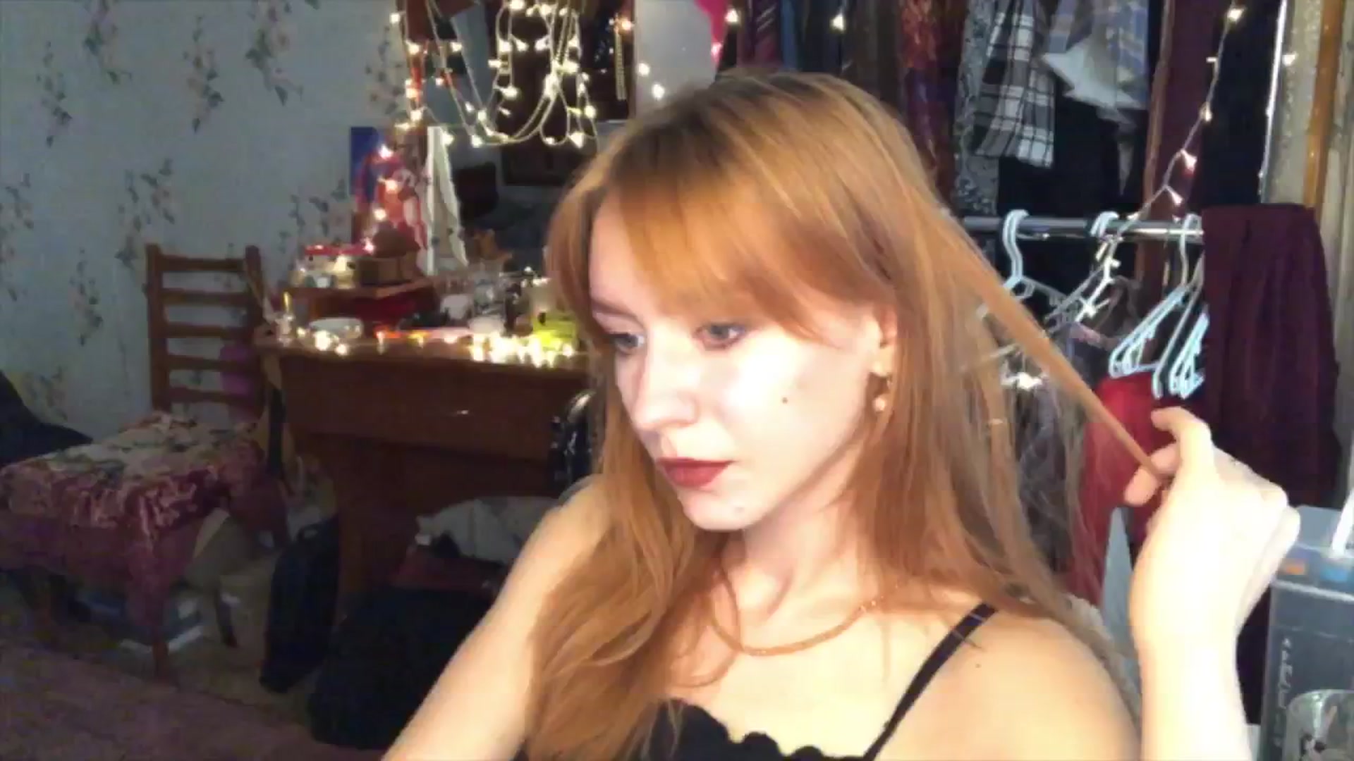 Gallery image thumbnail from Sia_A's myfreecams stream on, 08/12/2024, 10:14 image 15 of 20
